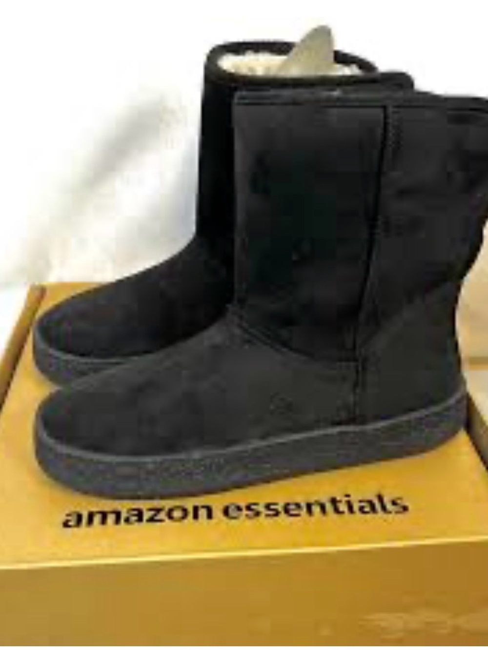 Amazon Essentials Black Sherpa-Lined Women's Cozy Slip-On Boots